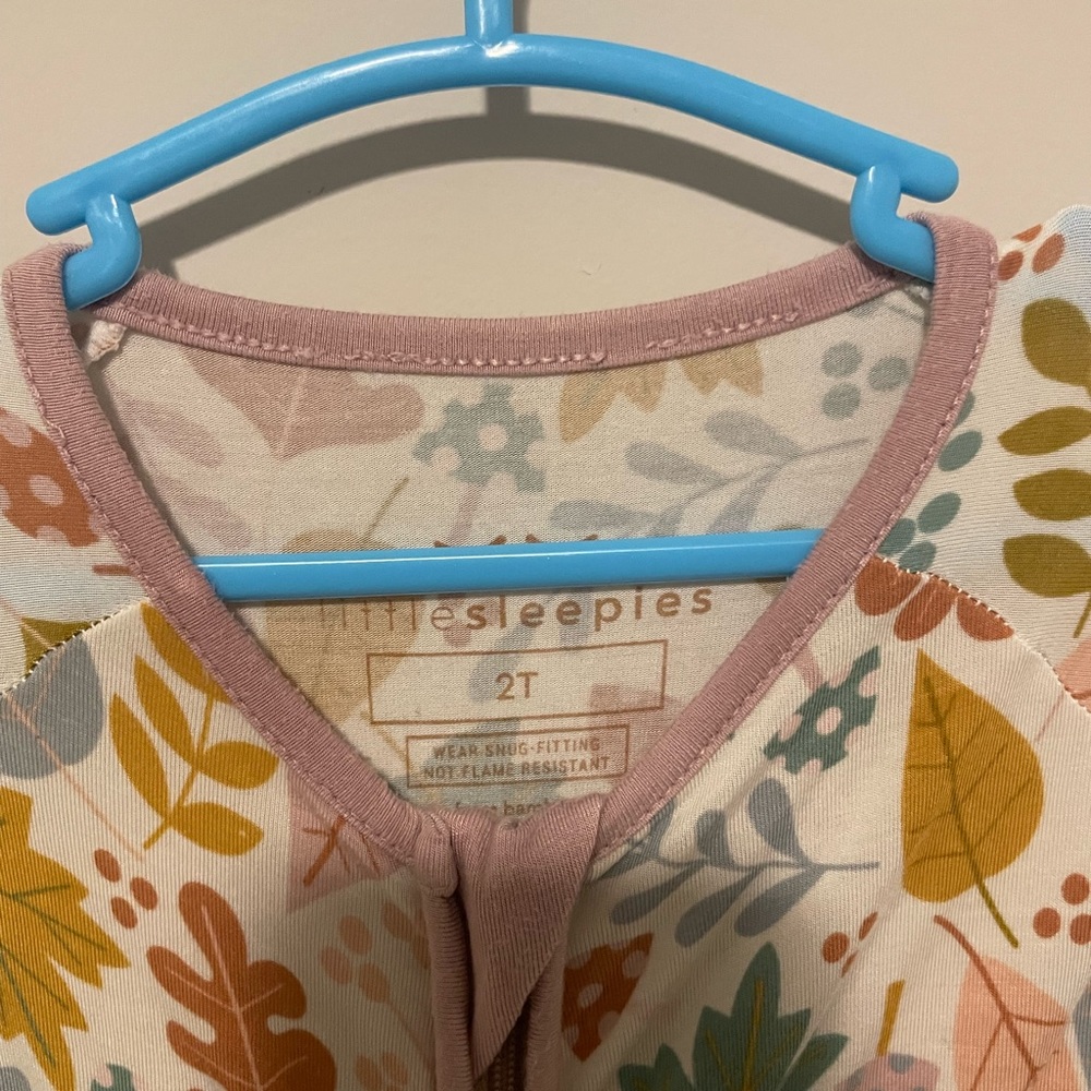 EUC 2T Little Sleepies autumn leaves